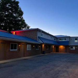 Pete's Lakefront Motel LLC
