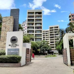 Cozy Studio Apartment With Pool@Siddha Xanadu