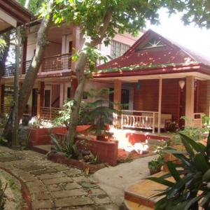 Lola Itang Pension and Restaurant
