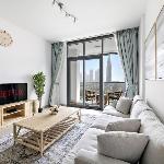 VayK - Classy 2 Bedrooms Apartment with Burj Khalifa View Dubai 