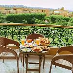 Luca Pyramids Inn Cairo