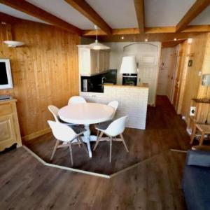 Appartement rénové 3 pièces skis aux pieds balcon WiFi Val Claret - FR-1-502-369