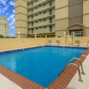 Aquarius Oceanfront Hotel
