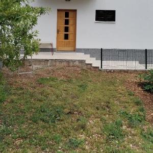 Apartments with parking space Trogir - 23129