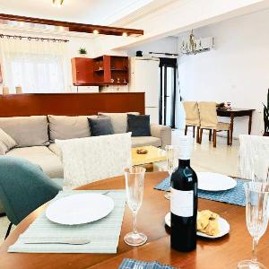 Sea Breeze Sanctuary-1bd 3pl 1ba - 90m To Sea