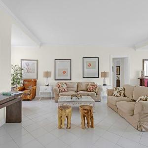 Wave Song - Stunning apartment on beach with pool