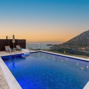 Brikis Villa 2 - With Private Pool