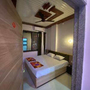 Shree Hanuman Hotel