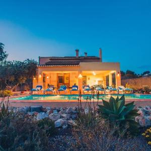 Villa Galante by Abahana Villas