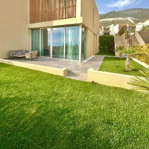 Queen’s Luxury Vila 111/A