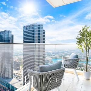 LUX The Bonnington JLT Suite