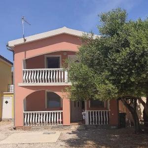 Apartments with parking space Vir - 23274