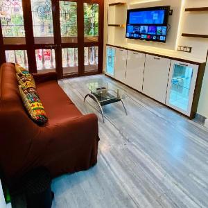 Premium Apartment at Ballygunge Place