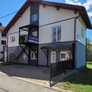 Oz Lux Apartments