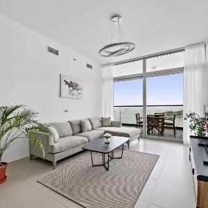 Vayk - Stylish 1Bd with beach access