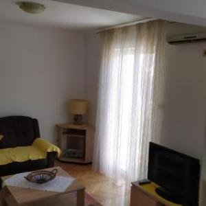 FLAT FOR RENT MARINOVIC