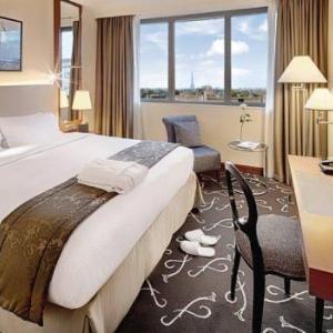 Crowne Plaza Paris - Neuilly an IHG Hotel