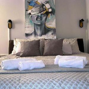 89 rooms