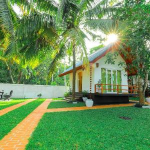 Kurumba Luxury Cabin