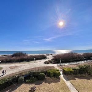 Appartement T2 6p face mer La Grande-Motte - FR-1-716-39