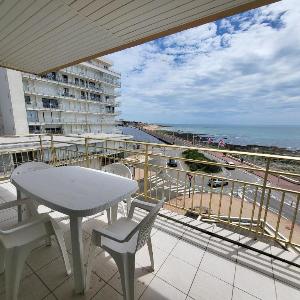 Appartement 2 chambres avec terrasse et garage privatif proche plage - FR-1-92-940