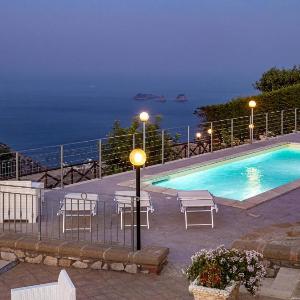 AMORE RENTALS - Villa Lions Rose