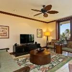 Luxury 2BR 2BA Ko Olina Beach Villa O410- Sleeps 6 Steps to Lagoon & Aulani