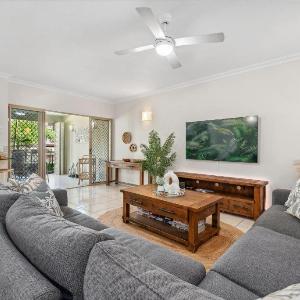 Tropical Gardens - Resort 9 Pools free parking