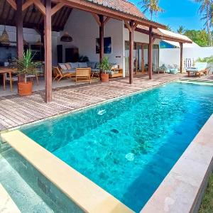 Palm Paradise