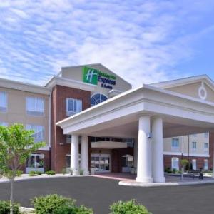 Hotels near Jamboree in the Hills - Holiday Inn Express & Suites New Martinsville