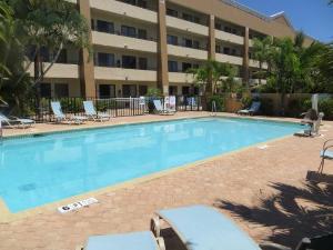 Super 8 by Wyndham Fort Myers, Fort Myers