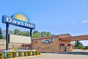 Days Inn by Wyndham Everett, Everett