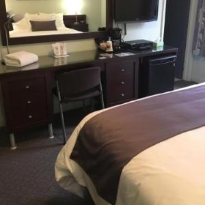 Chicoutimi Hotels Deals At The 1 Hotel In Qc Canada Auberge Centre Ville