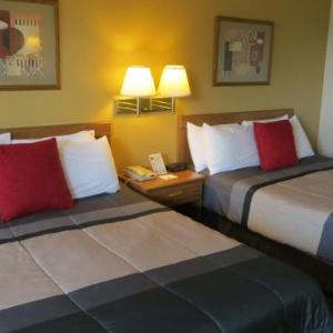 Hotels near New Shanghai Theatre - Lodge At The Falls Branson