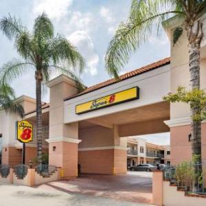 Super 8 by Wyndham North Hollywood