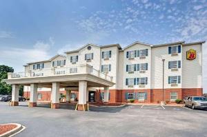 Super 8 by Wyndham Louisville/Expo Center hotel near Kentucky Exposition Center