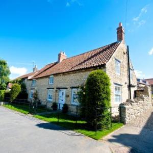 Stunning Yew Tree Cottage