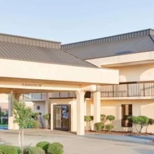 Days Inn by Wyndham Greenville MS