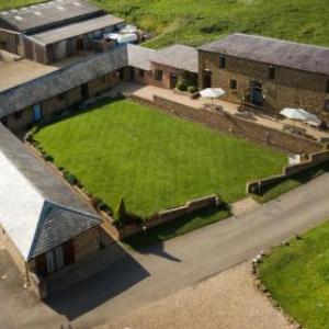 Hotels near Silverstone Circuit - The Granary at Fawsley