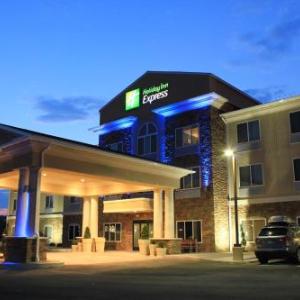 Holiday Inn Express & Suites Belle Vernon