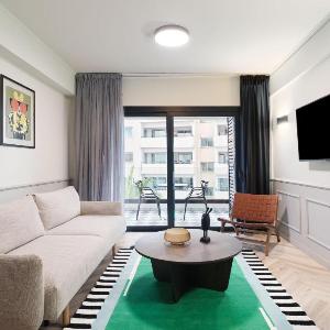 Maestro St Lazar Apartments