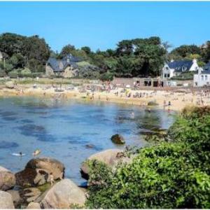 Appartement avec terrasse à 100m plage St-Guirec à PLOUMANAC'H - Réf 896