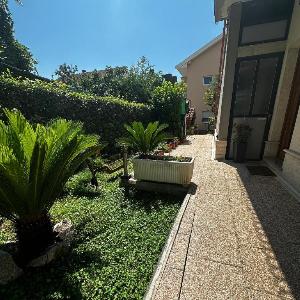 Apartments with a parking space Kastel Stafilic Kastela - 22710