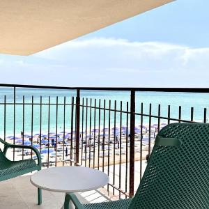 M389 - Marcelli nuovo trilocale sul mare con spiaggia privata