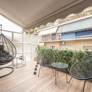 Newly Renovated Loft 1 min walk from metro by Cloudkeys