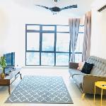 Selayang 18 Residences (Netflix & Wifi 100Mbps) 