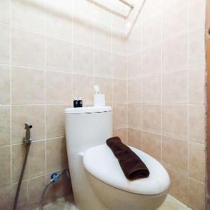 Minimalist 2BR at Pinewood Jatinangor Apartment By Travelio