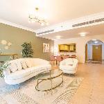 Spacious New Furnished 2br M Palm Jumeirah Dubai 