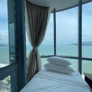 Unique 2connected bedroom ocean view