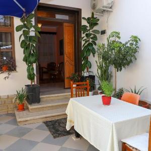 Guest House Veizaj Center
